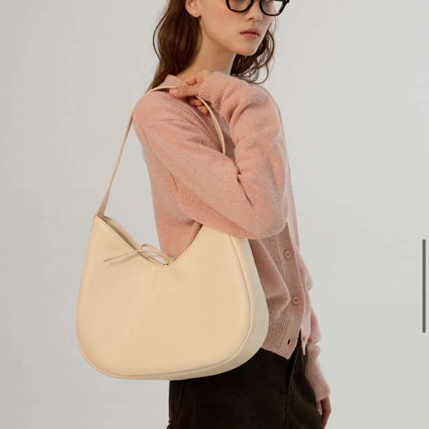 썸웨어버터 hoa bag (ivory)