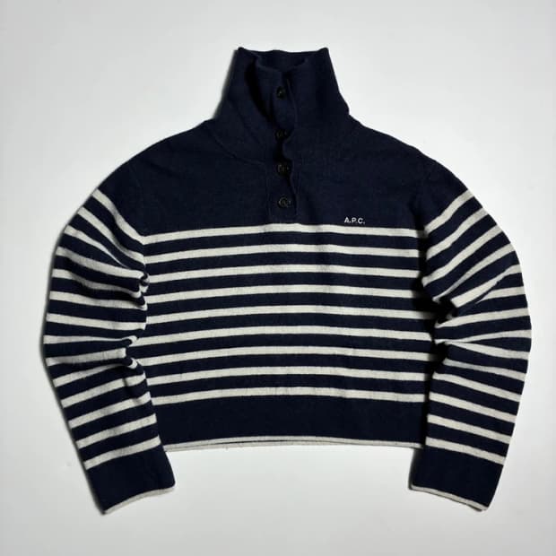 아페쎄 A.P.C. 스트라이프 크롭 하이넥 니트 스웨터 R3289