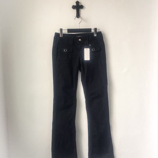 Pocket point slim fit pants
