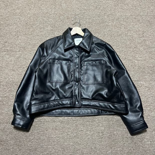 홀리스터 블랙 크롭 레더 자켓 M