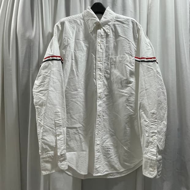 톰브라운/ 트리콜로 암밴드 화이트 셔츠/ 3