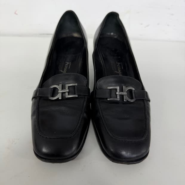 정품) 페라가모 여성 간치니 로퍼 구두 6(230)