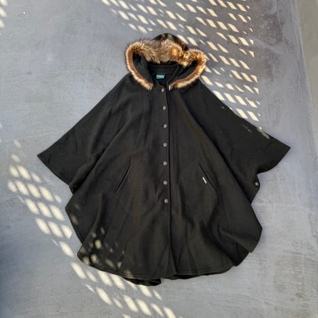 GEIGER 퍼 케이프