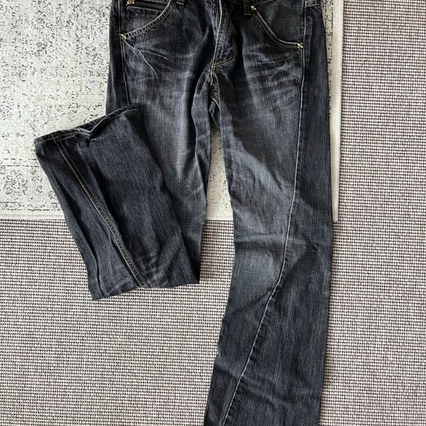Lee Engineered jeans