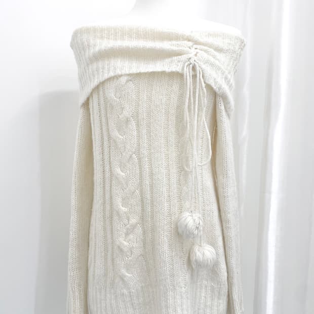 LIZ LISA 리즈리사 폼폼 오프숄더 니트  