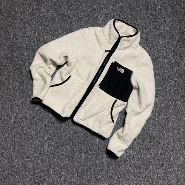 🌊TNF Fleece 해외판 white