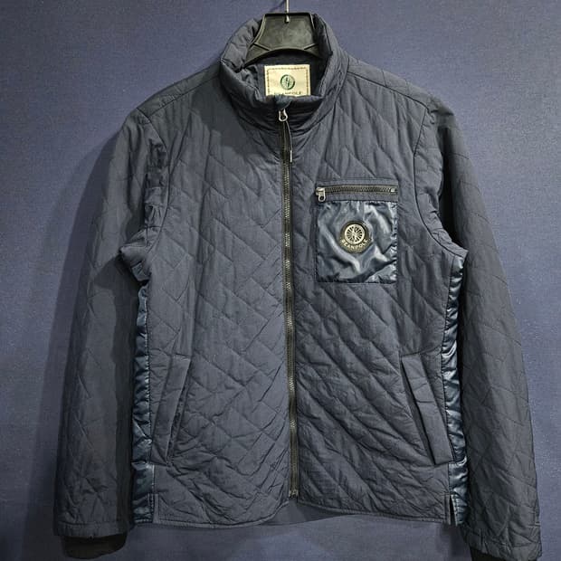 빈폴 네이비컬러 남성 슬림핏 100 경량패딩 