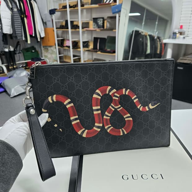 [A급컨디션] 구찌 킹스네이크 클러치백