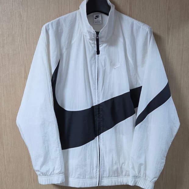 (착샷) 나이키 빅스우시 바람막이 우븐 자켓 