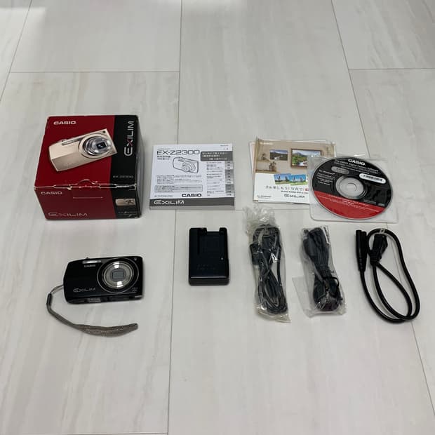 [풀박 민트급] casio ex-z2300 아일릿 모카 디카 카메라