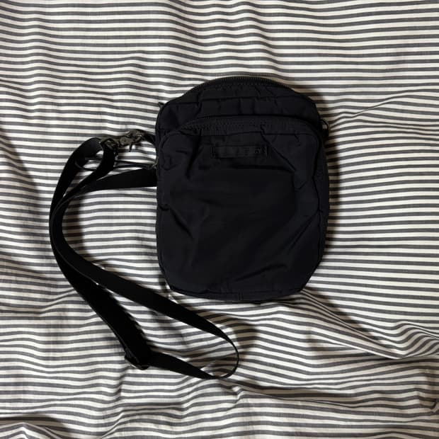 아워레가시 벨브 크로스바디 백