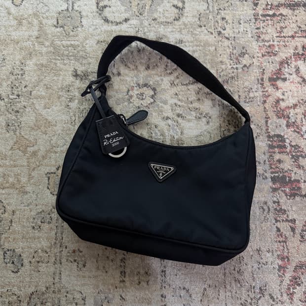 프라다 리에디션 2000 리나일론 호보백