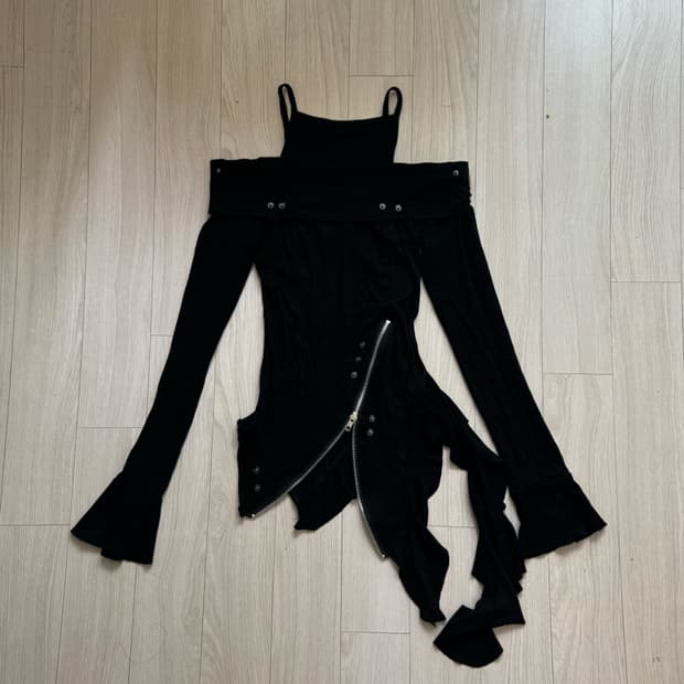 절개포인트 셔링 언발 아카이브 레이어드 스냅버튼 오프숄더 슬리브