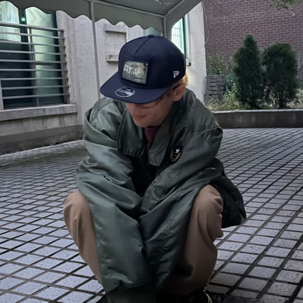 뉴에라 x ISA 홀로그램 9fifty 캡