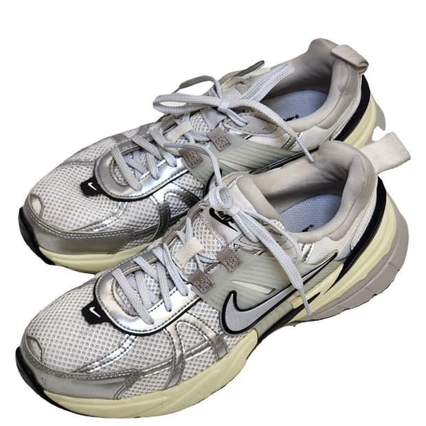 NIKE V2K 런 퓨어 플래티넘 메탈릭 실버 250