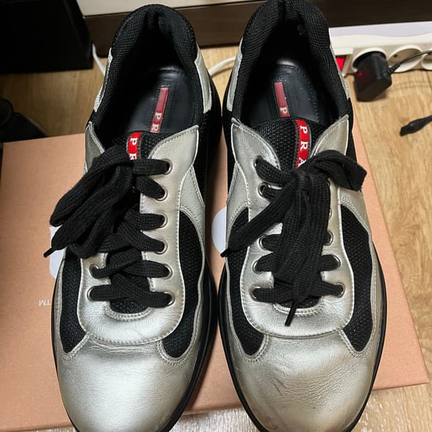 프라다 아메리카컵 실버 블랙 8사이즈 판매