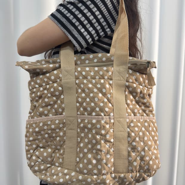 beige dot bag