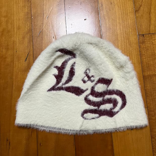 본챔스 L&S 로고 헤어리 니트 비니 아이보리