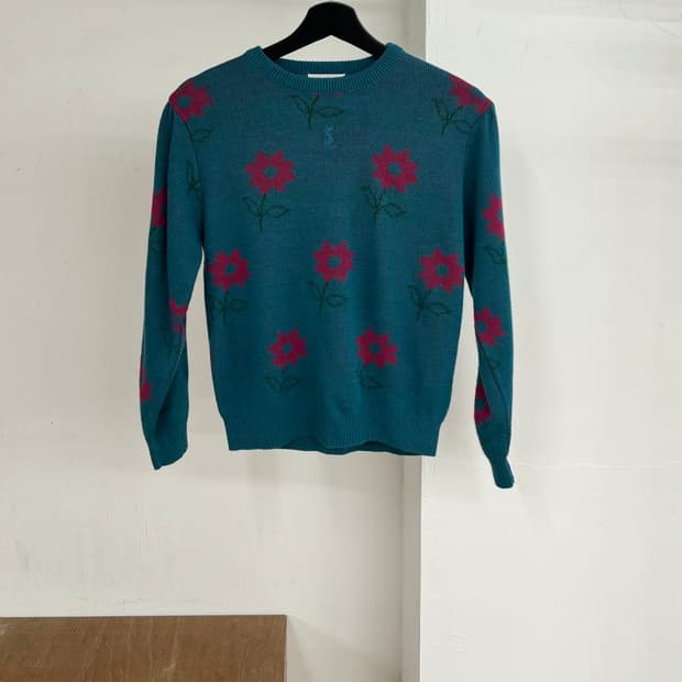 입생로랑 티파니블루 플로럴 니트