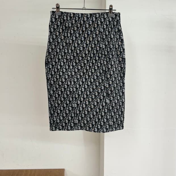 크리스찬 디올 블랙 트로터 모노그램 미디 스커트