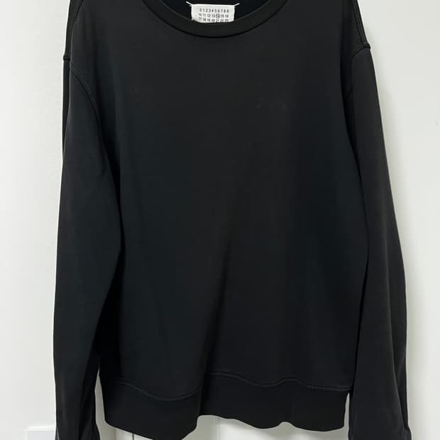 마르지엘라 엘보우 패치 맨투맨 싸게 팝니다!