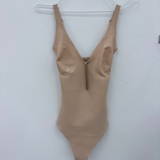 skims 바디 수트 xs