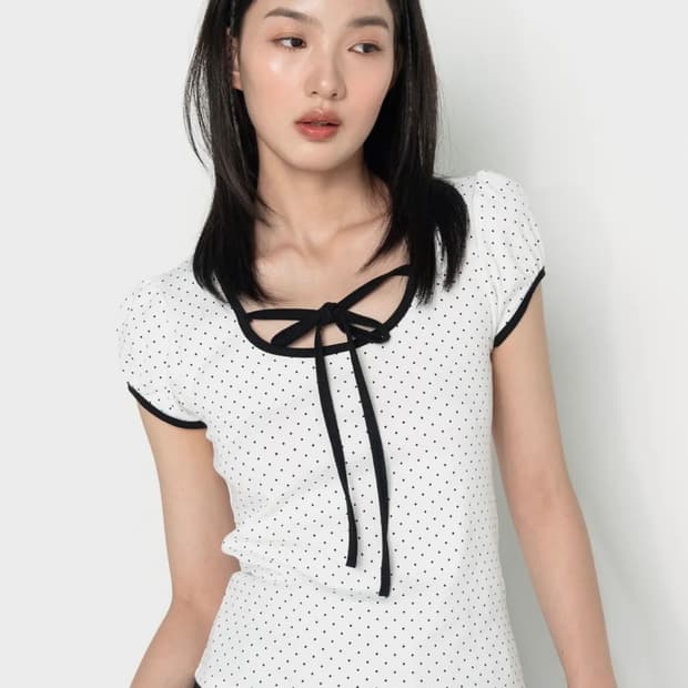 하이스쿨디스코 퍼프소매 도트 리본 숏슬리브 티셔츠 화이트