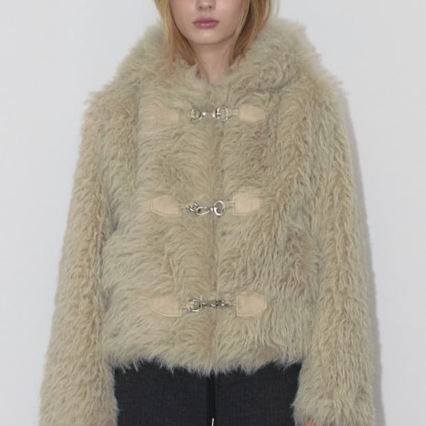 아수라 플러피 후드 퍼 자켓 베이지