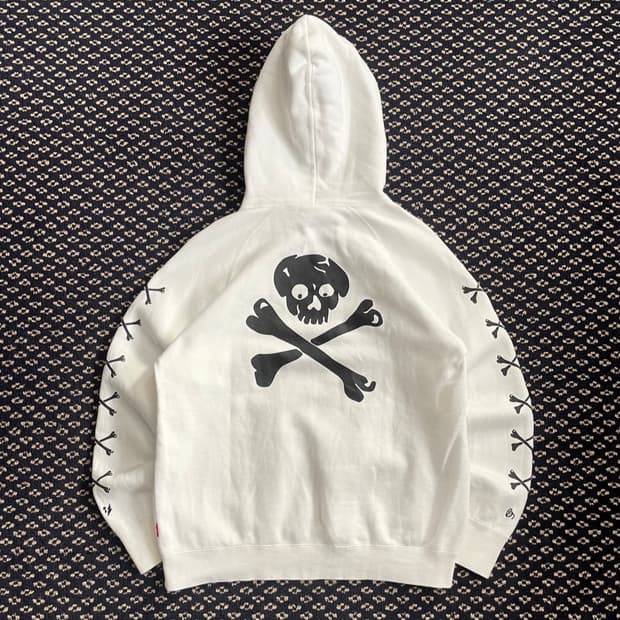 더블탭스 스컬 후드티