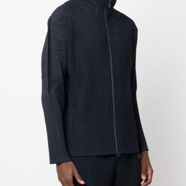 이세이미야케 옴므플리세 집업 네이비 3사이즈