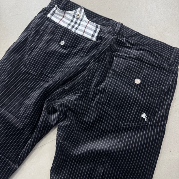 버버리 블랙 라벨 벨벳 카고 팬츠 76