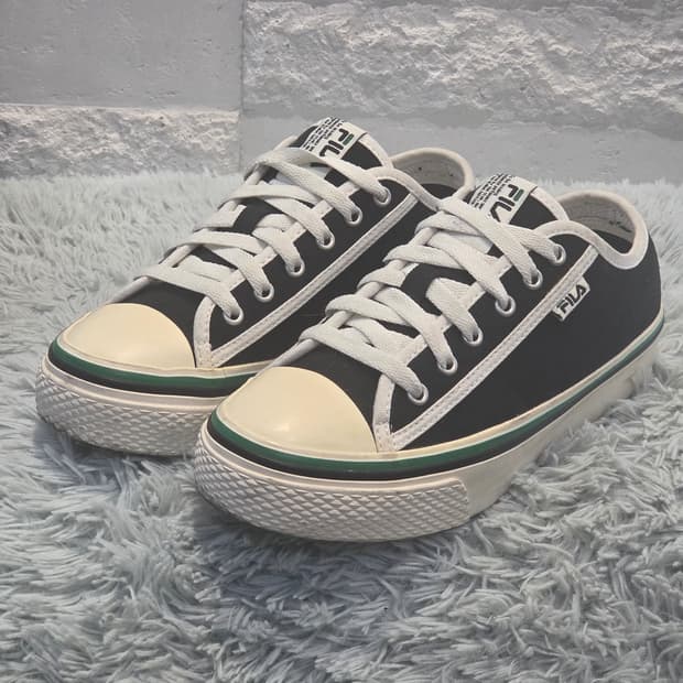 3q-8:휠라 클래식 캔버스 로우 스니커즈 블랙화이트(230mm)