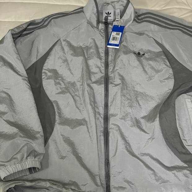 (새제품)아디다스 아디컬러2000s 우븐 트랙탑 그레이 L