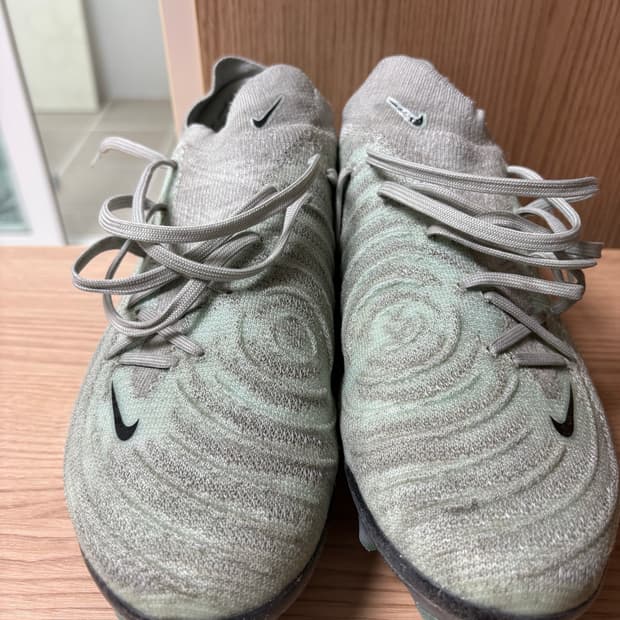 나이키 팬텀 GX 축구화