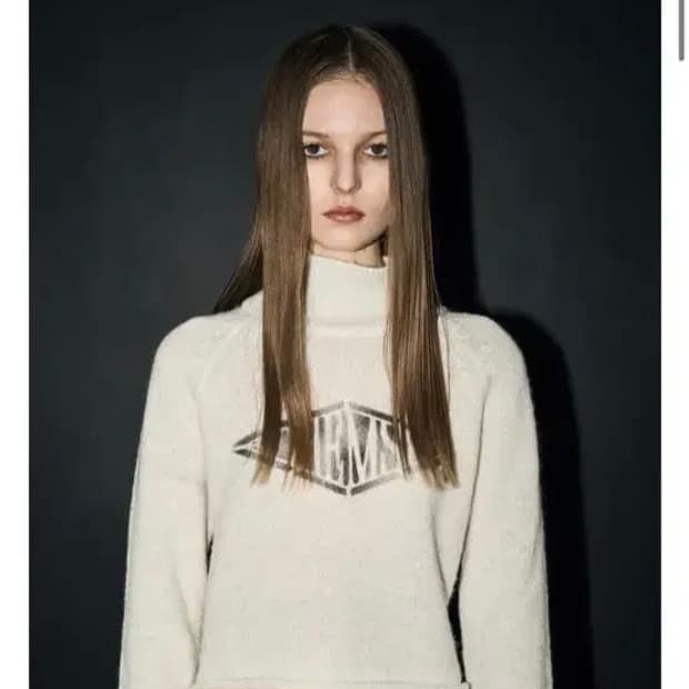 보헤미안서울 알파카 폴라 터틀넥 니트 아이보리