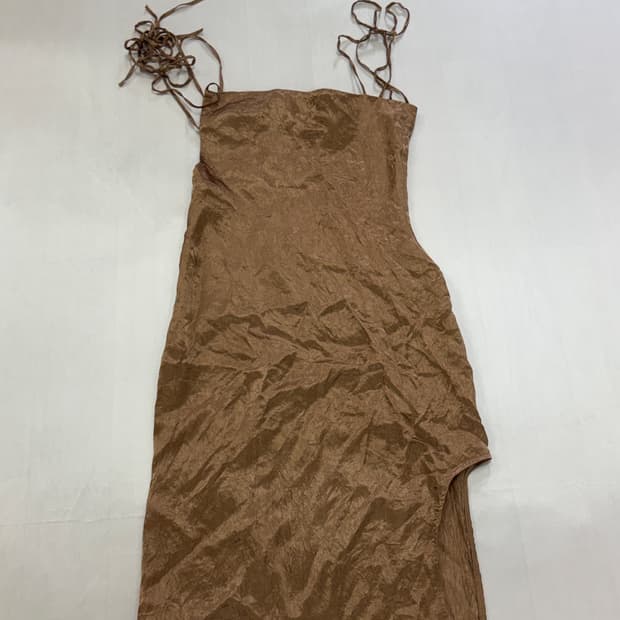 페인오어플레져 끈 나시 원피스