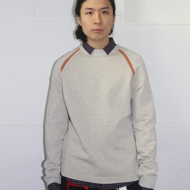 버버리 라인 디테일 래글런 스웨트셔츠