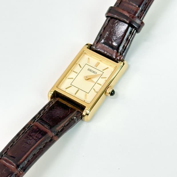 seiko / 세이코 클래식 골드 탱크 쿼츠 시계