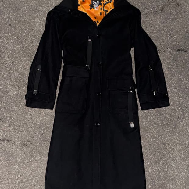 Dolce&Gabbana Bondage clips detail coat