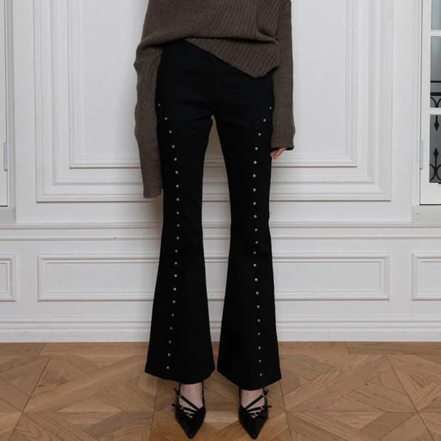 THE PORTA Line Stud Boot Cut Pants
