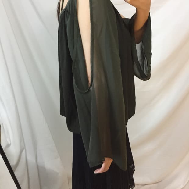 시스루 블라우스 