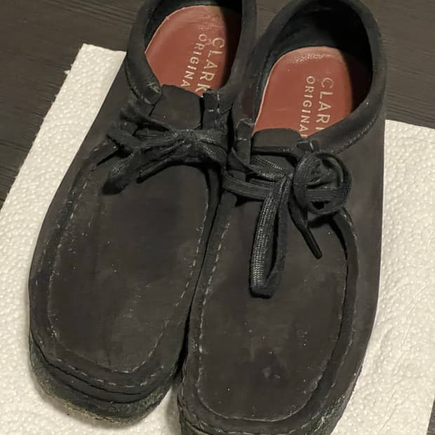 클락스 왈라비 블랙 275