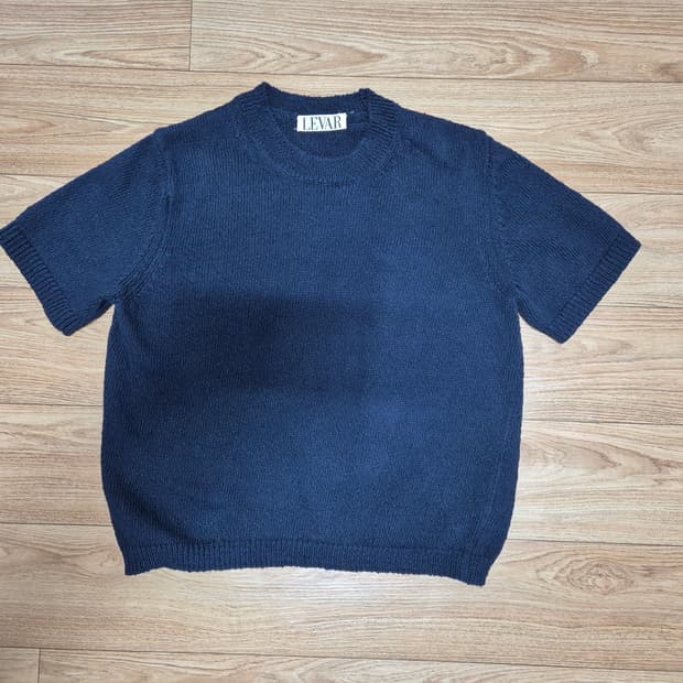 르바 Levar 부클 반팔 니트티 (네이비)