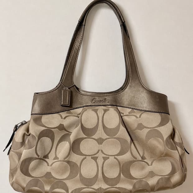 안감 핑크🩷 코치 시그니처 자카드 숄더백 베이지 브라운