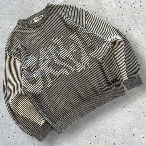 [M] 크리틱 스트라이프 니트 스웨터 D150