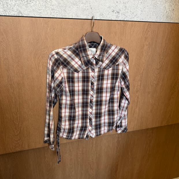 빈티지 롱슬리브 체크 셔츠 사이드 셔링 스트링 디테일 브라운 k71