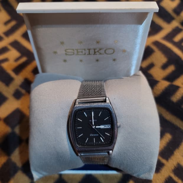 세이코 크로노스  빈티지 쿼츠 시계