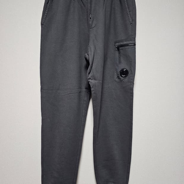 CP컴퍼니  트레이닝 조거 팬츠 (새상품)