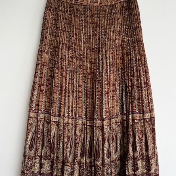 *SALE) 카키브라운 패턴 패치 롱 스커트