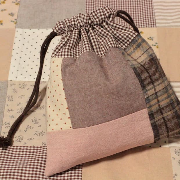 핸드메이드 패치워크 스트링 파우치